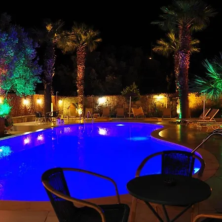 Otel Oscar 2*