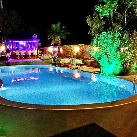 Oscar Hotel