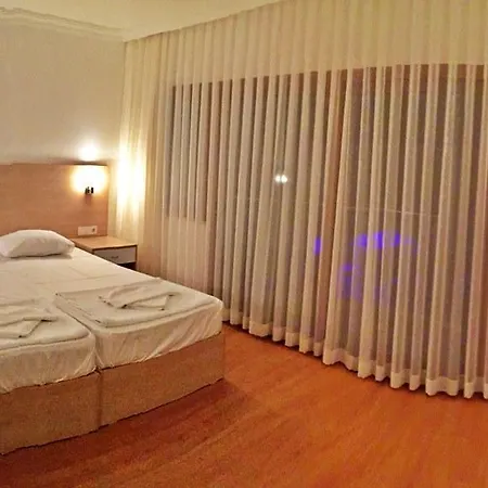 博德鲁姆奥斯卡酒店 2*