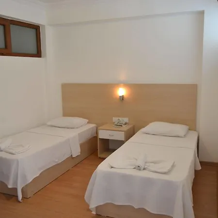 Oscar Hotel 2*